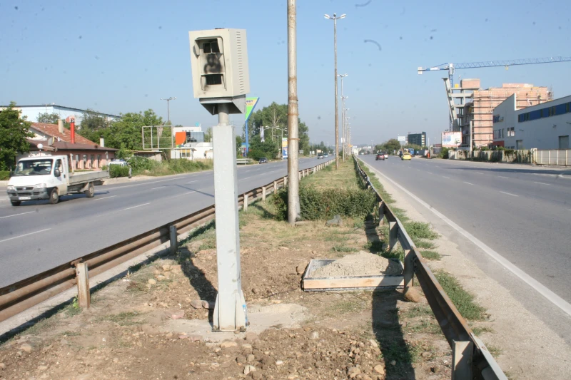 Обмислят камерите по пътищата да отчитат техническите прегледи