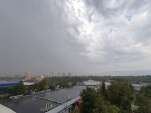 Страшна буря връхлетя Пловдив