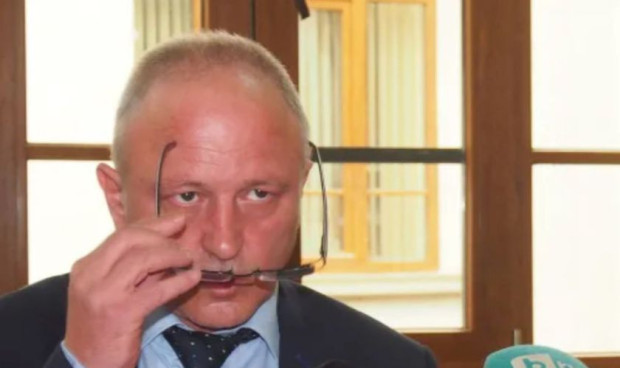 Изпълняващият функциите главен прокурор на Република България Борислав Сарафов внесе