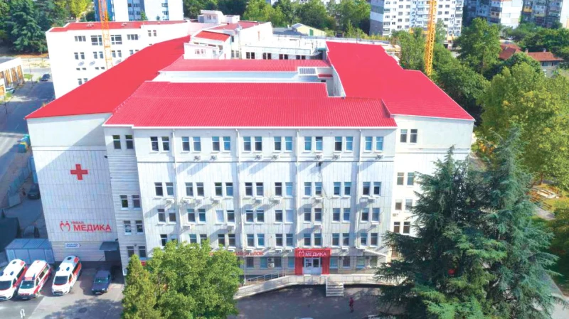 Удареното от мълния дете в Русе вече диша само, борбата за живота му продължава