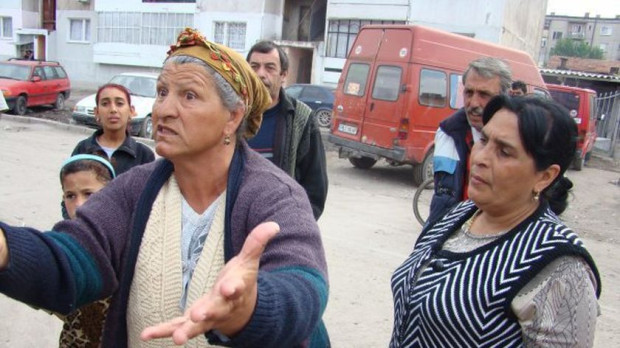 Около 43 от всички роми в България работят Това съобщиха