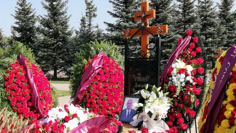 MT: Няма нужда от герои, които маршируват към Москва, как Кремъл погреба Уткин и Пригожин