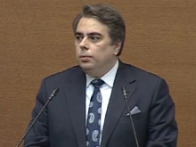 Асен Василев: България ще спестява 500 млн. лева от лихви, ако приеме еврото