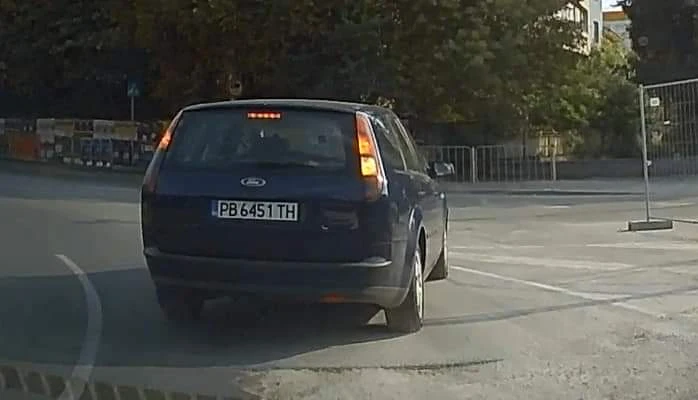 Пловдивчанин влезе в насрещното на голямо кръгово кръстовище