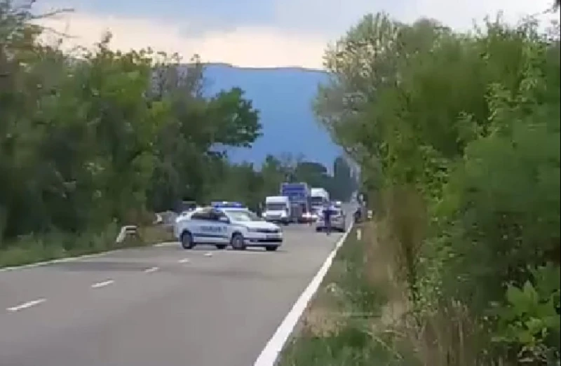 Пътят Кюстендил – Дупница при село Багренци е затворен заради катастрофа