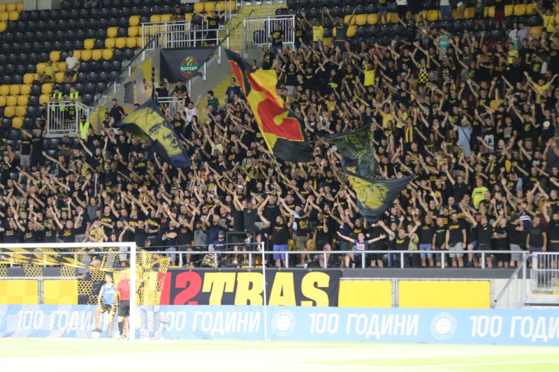 ФК Ботев се похвали с голяма победа