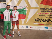 Пловдивчанка, майка на 2 деца, спечели бронз от световното по щанги