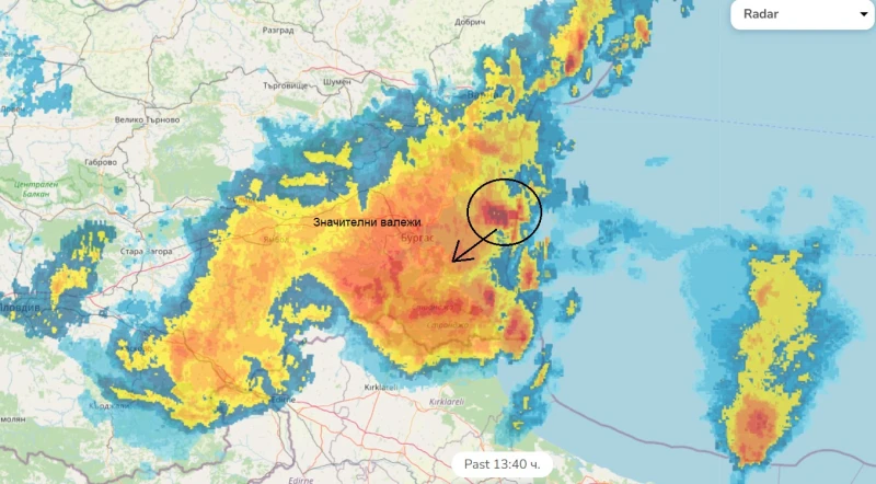 Meteo Balkans предупреди: Мощна гръмотевична буря се образува в Черно море