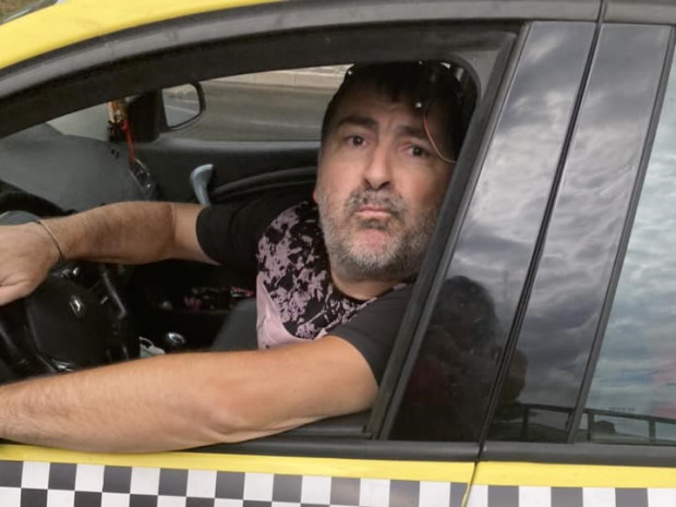 TD Бургаски таксиджия пресече пътя на шофьорка а след това прояви