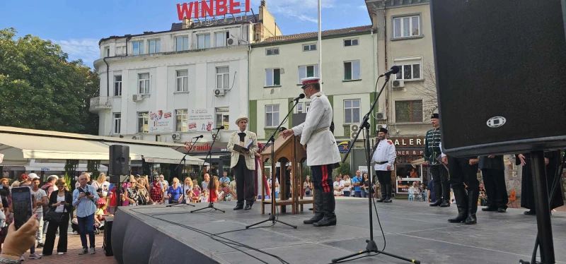 Варна отбеляза Съединението с възстановка на исторически събития