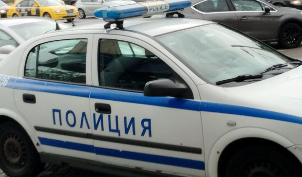 Полицаи от Ветово са оказали съдействие на семейство от Исперих