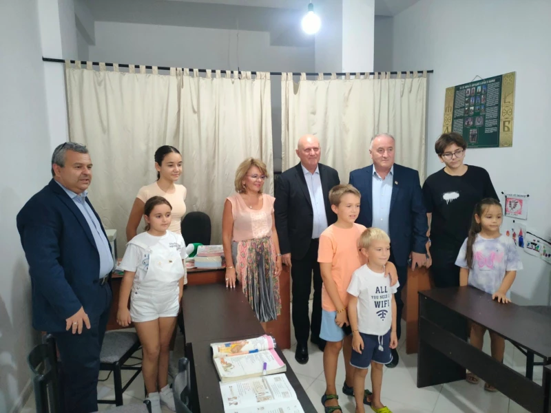 ����� 300 �������� � ���������� �� ������� � ��������� �������� ���� � ���� ������������