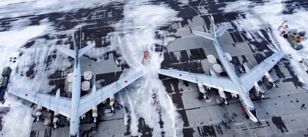 Нападенията с дронове срещу руски летища дълбоко в Русия се