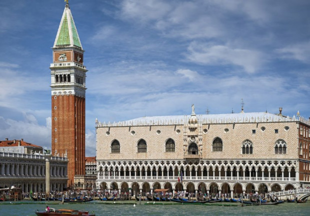 Очаква се италианският град Венеция да одобри въвеждането на дневна