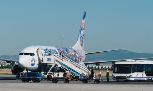 Авиокомпанията SunExpress от днес вече изпълнява сезонни полети от София до Анталия,