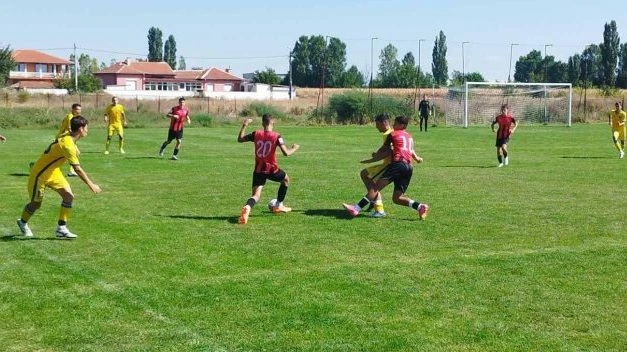Локо победи Марица и продължава напред за Купата при юношите