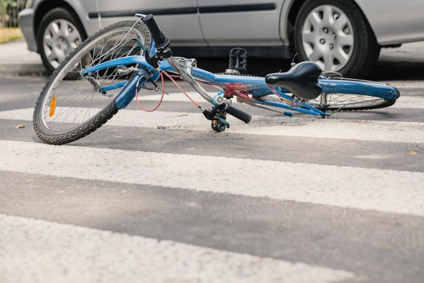 12-годишен велосипедист от Варна е в болница с фрактура на