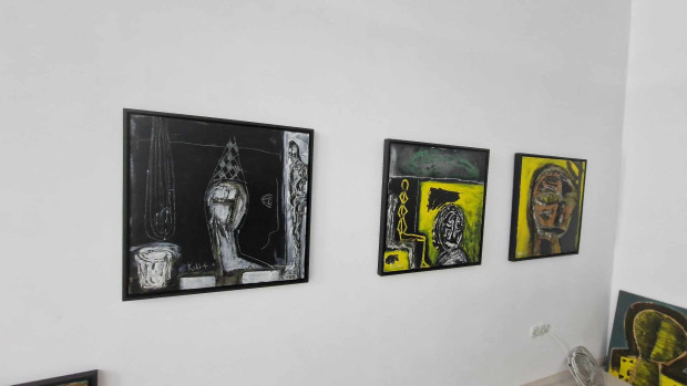 TD Картините на неповторимия Кольо Карамфилов които са част от изложбата