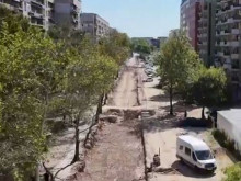 Вижте отвисоко разкопан пловдивски булевард, който всъщност е най-обикновена улица