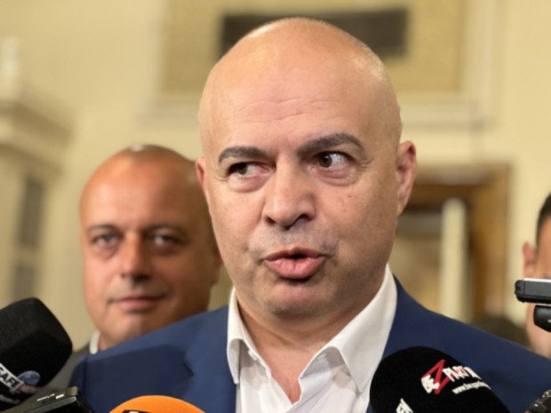 Българският парламент два дни се занимаваше с глупости Понеже с