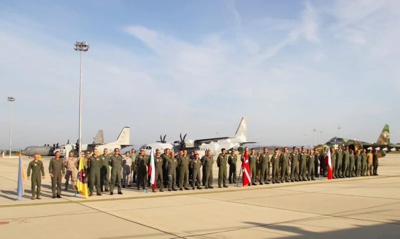 Военни самолети от три държави тренират в авиобаза Безмер