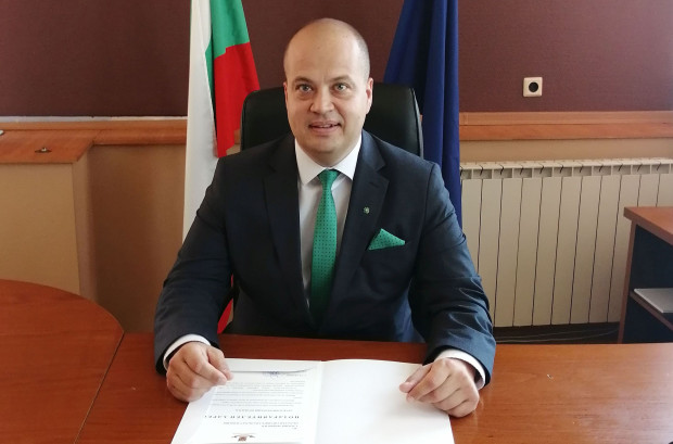 </TD
>Поздравление на областния управител на Пловдив д-р за първия учебен