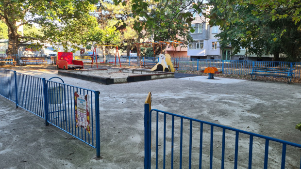 TD Жител на Русе се оплака от състоянието на детска площадка   Площадката
