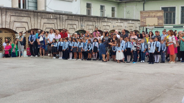TD Средно училище Йордан Йовков – Русе посреща ученици за 66 ти пореден пътДнес