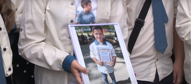 Съученици на загиналото, покосено от мълния, момче в Русе почетоха паметта му