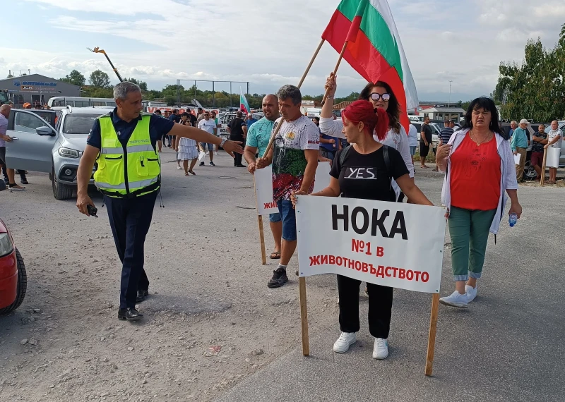 Глас от протеста до Пловдив: Не сме терористи, а трактористи! Оставка!