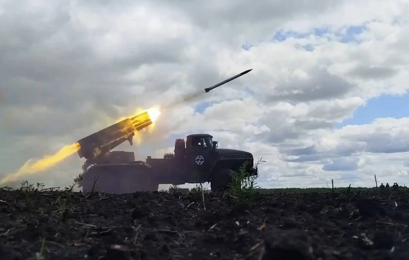 Руските сили са ударили складове за боеприпаси с обеднен уран и ракети Storm Shadow