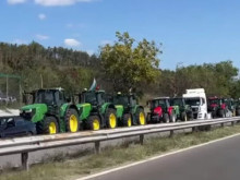 Жандармерия блокира протестиращите земеделци преди Казанлък