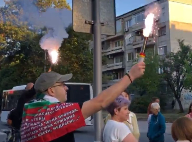 TD Живеещи на улица Петър Стоев в Пловдив излязоха на протест