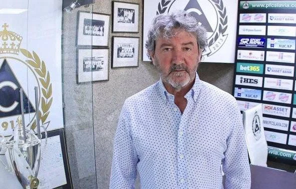 Славия обяви раздялата с Бакеро, "белите" с нов треньор на "Лаута"