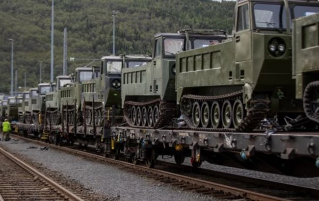 Норвегия ще предаде 50 товарни превозни средства на Украйна