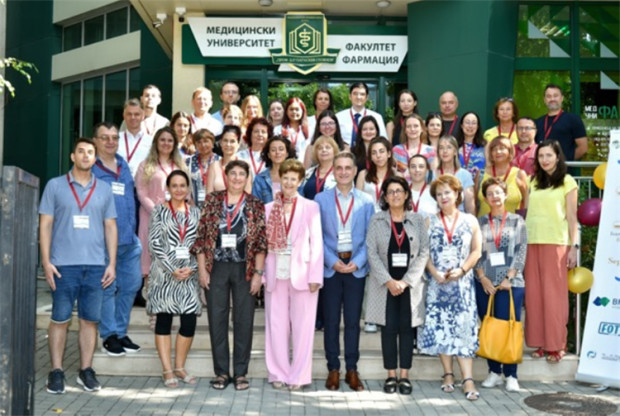 МУ Варна бе домакин на 10 та юбилейна Международна пептидна конференция на Българското
