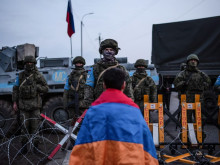 Politico: Докато Азербайджан атакува в Нагорни Карабах, Москва се отдръпва