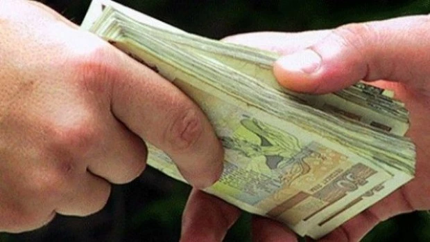 Банкова служителка източила близо 1 млн. лева от клиентски сметки