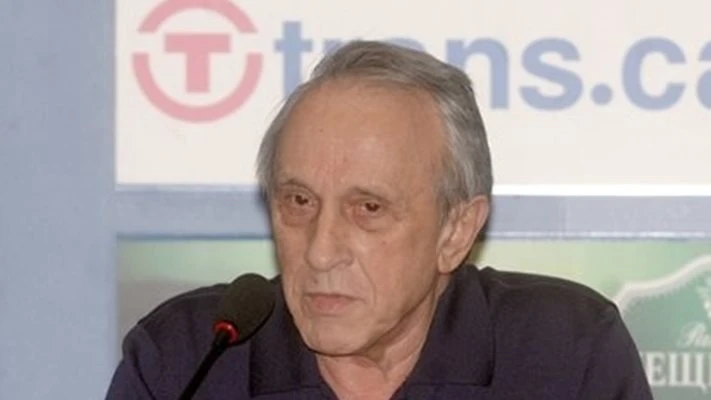 Почина легендарният главен редактор на "Труд" - Тошо Тошев