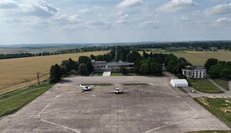 Атрактивно авиошоу с военни самолети очаква публиката на Летище Русе