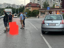 Блъснаха 69-годишен мъж в ж.к. "Сухата река" в София