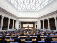 Парламентът решава извънредно дали да прекрати предсрочно дерогацията за внос на руски петрол