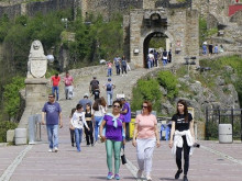 Хиляди туристи очакват в Търново през почивните дни