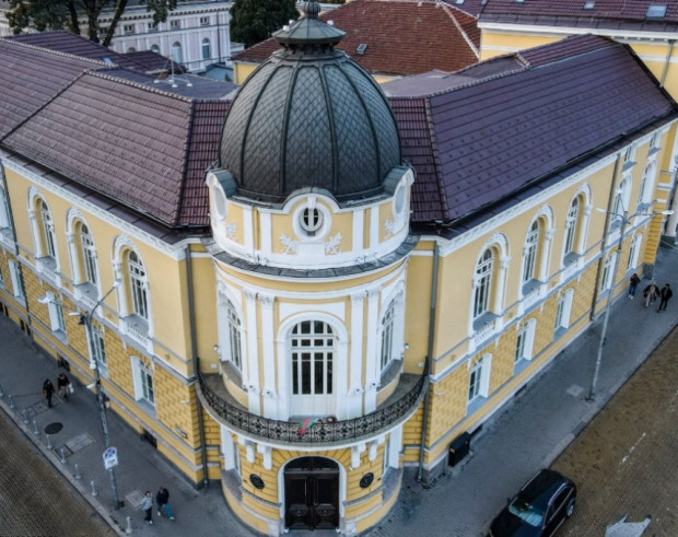 Новите програми за сградно обновяване на МРРБ започват с договорени 9 млн. лв. за БАН