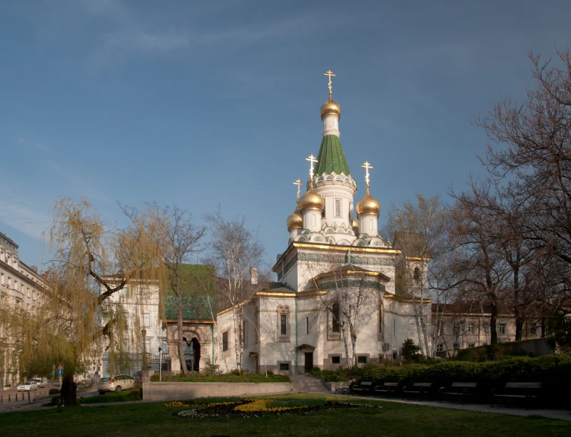 Българските власти експулсират висши руски духовници