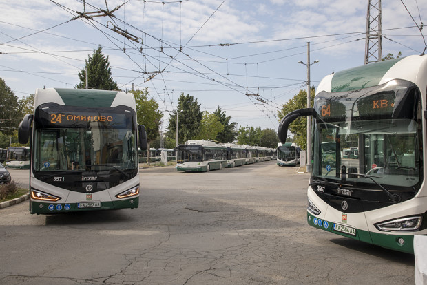 Отчетоха успешното завършване на проекта за доставката на новите електрически автобуси в Стара Загора