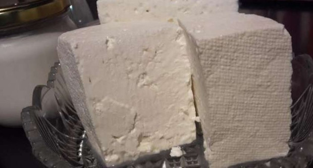 Биволско сирене без нито грам биволско мляко е засечено на