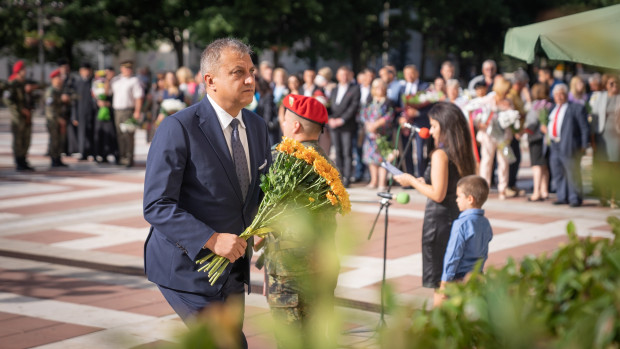 </TD
>Кметът на Благоевград Илко Стоянов поздрави своите съграждани по повод