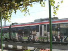 Пътници от влака София - Благоевград бяха принудени да чакат повече от час на гара Делян