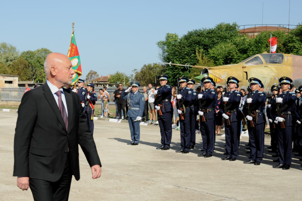 В днешната обстановка на сигурност изискванията към Българската армията са